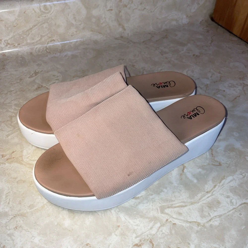 Nude and White platform Slides Elastic Fabric Upper 8M‎ Womens